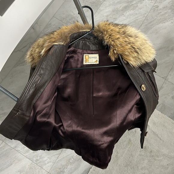 Gorgeous Vintage Size XS Brown Leather Bomber Jacket with Fox Fur Collar & Belt - Picture 14 of 15